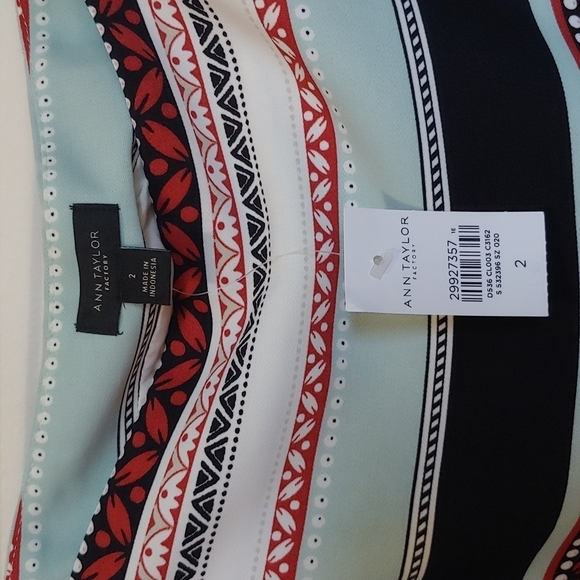 NWT Ann Taylor Size 2 Slim Skirt - Picture 5 of 5